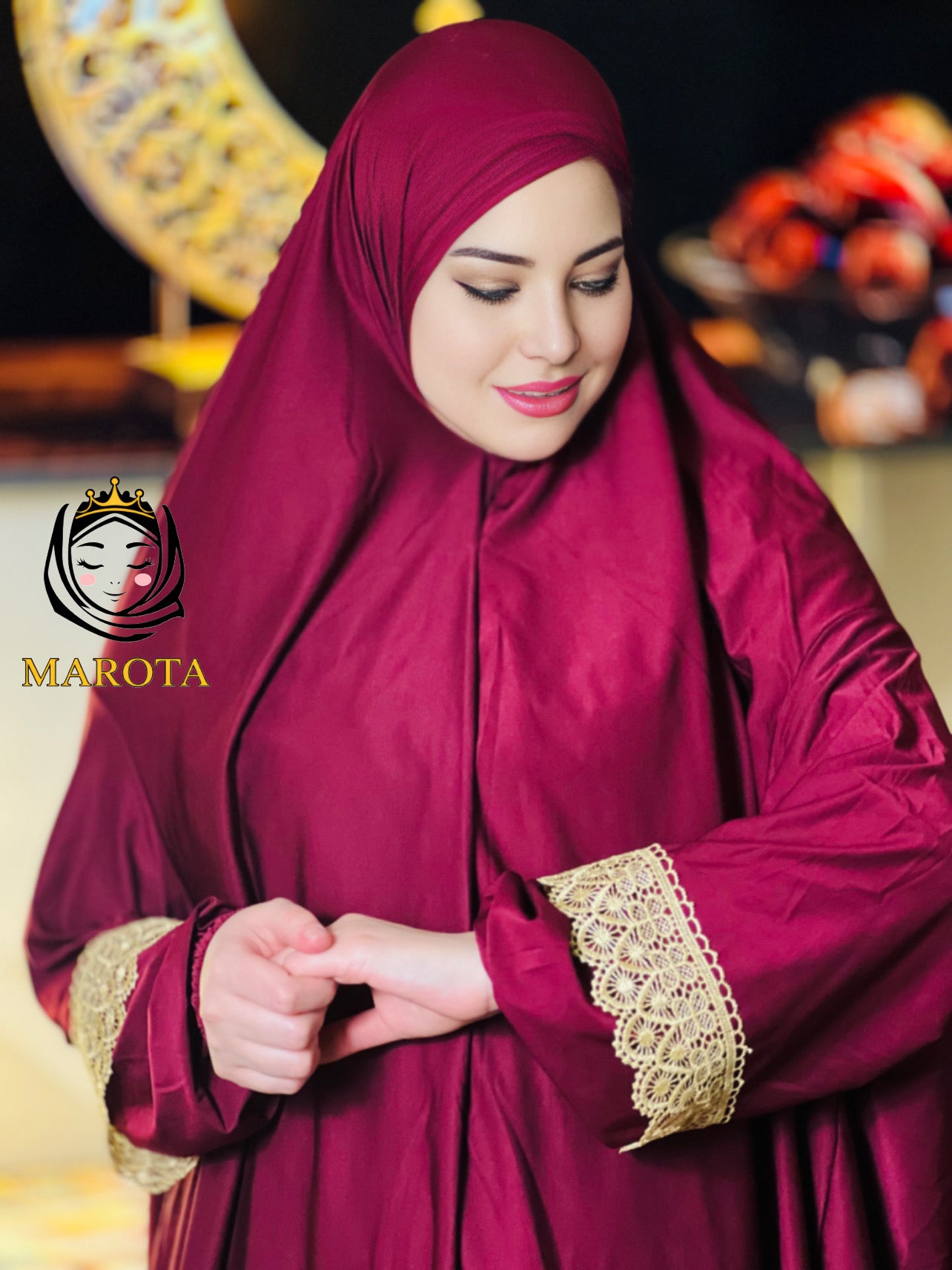 Gebetes Kleid aus Lycra طقم صلاة ليكرا مع دانتيل ذهبي