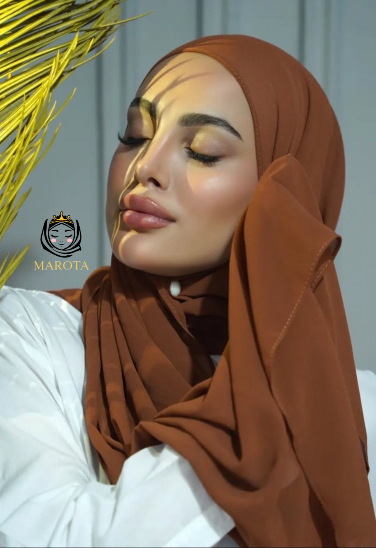 شال قماشة كريب سادة