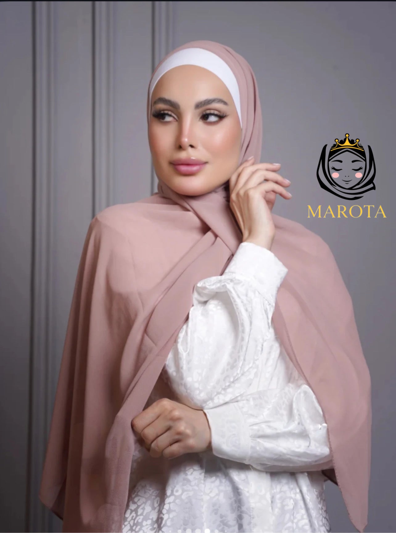 شال قماشة كريب سادة