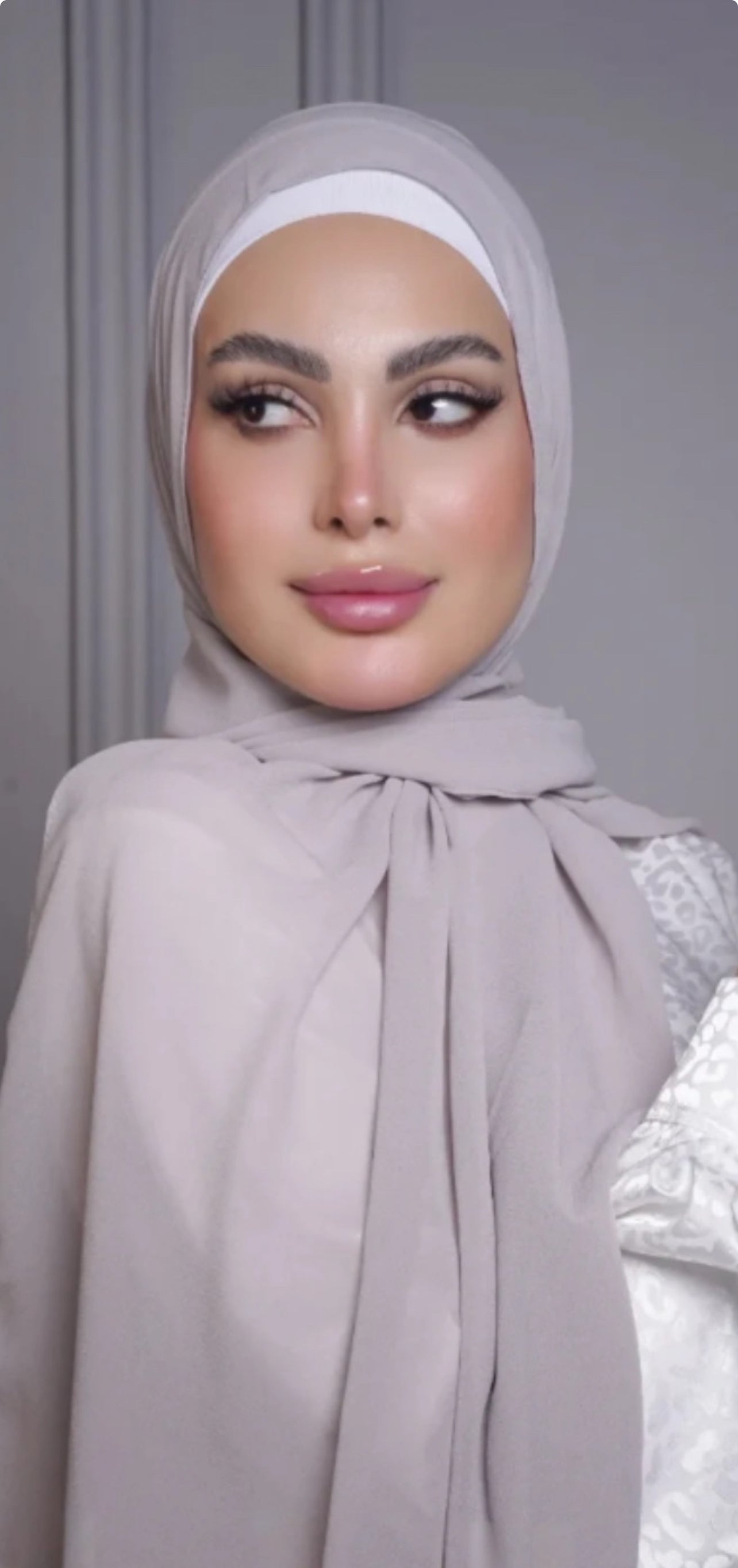 شال قماشة كريب سادة